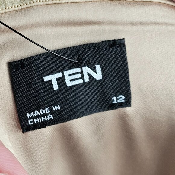 Ten NWT Aritzia Shimmer Satin Tube Dress Satin Look and Silk Feel Sz 12 - Picture 16 of 16